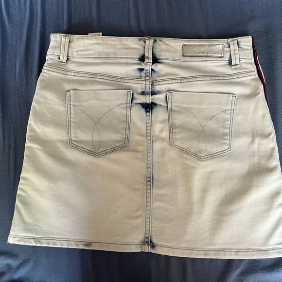 Calvin Klein denim skirt - Picture 4 of 5